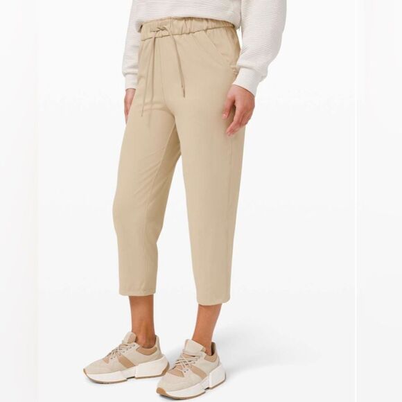 Lululemon Stretch High Rise Crop 23" Trench (First Release - Picture 1 of 11